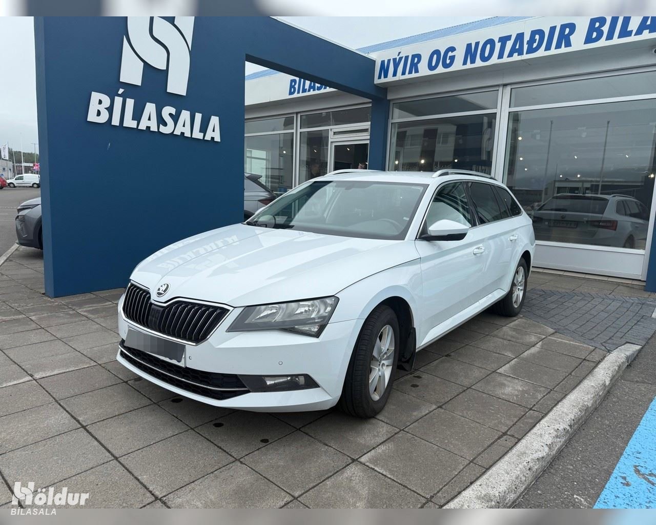 SKODA SUPERB AMBITION