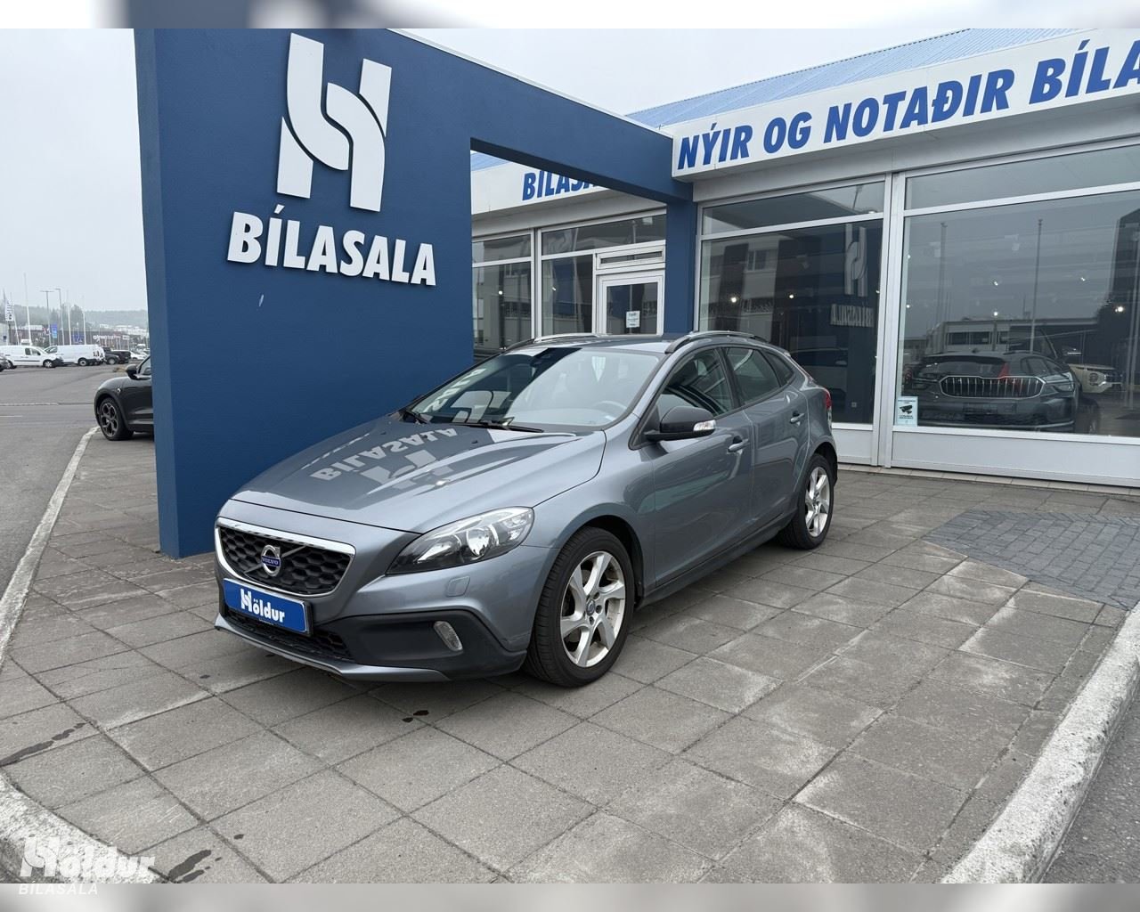 VOLVO V40 CROSS COUNTRY