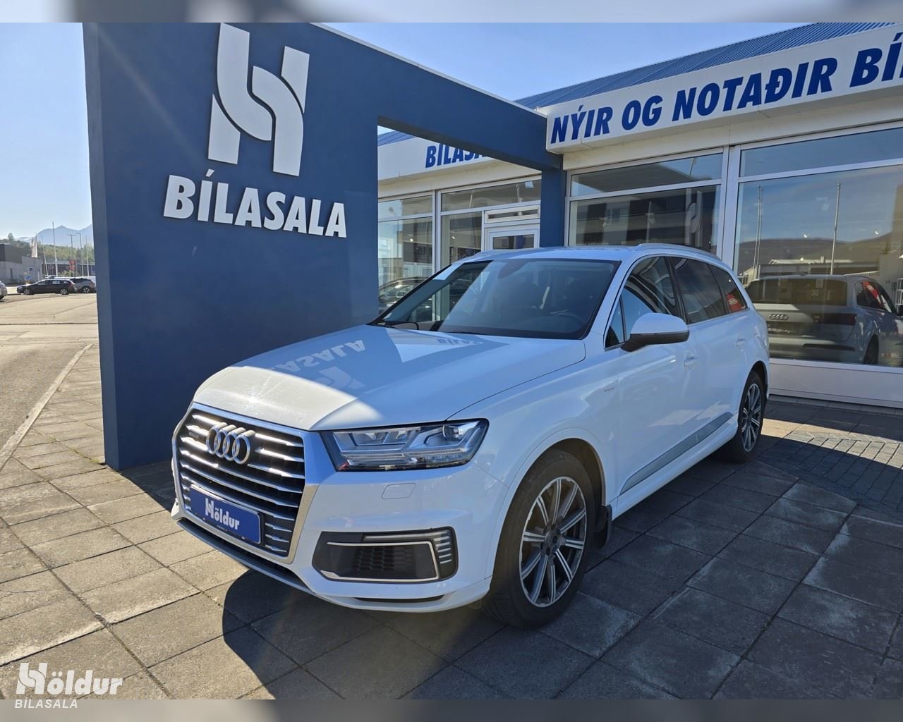 AUDI Q7 E-TRON QUATTRO