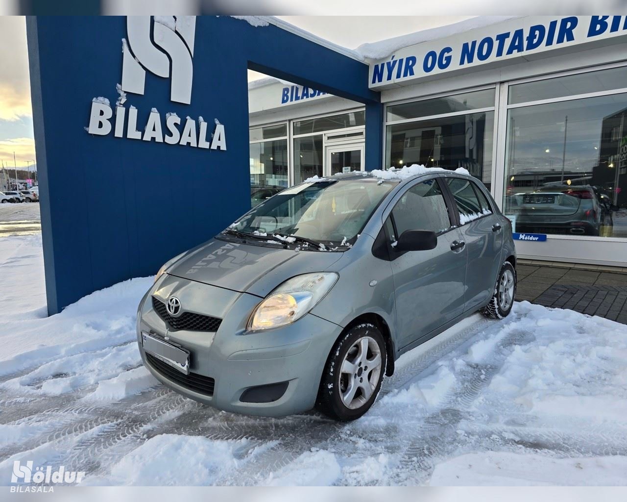 TOYOTA YARIS