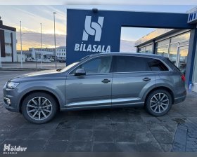 AUDI Q7 E-TRON