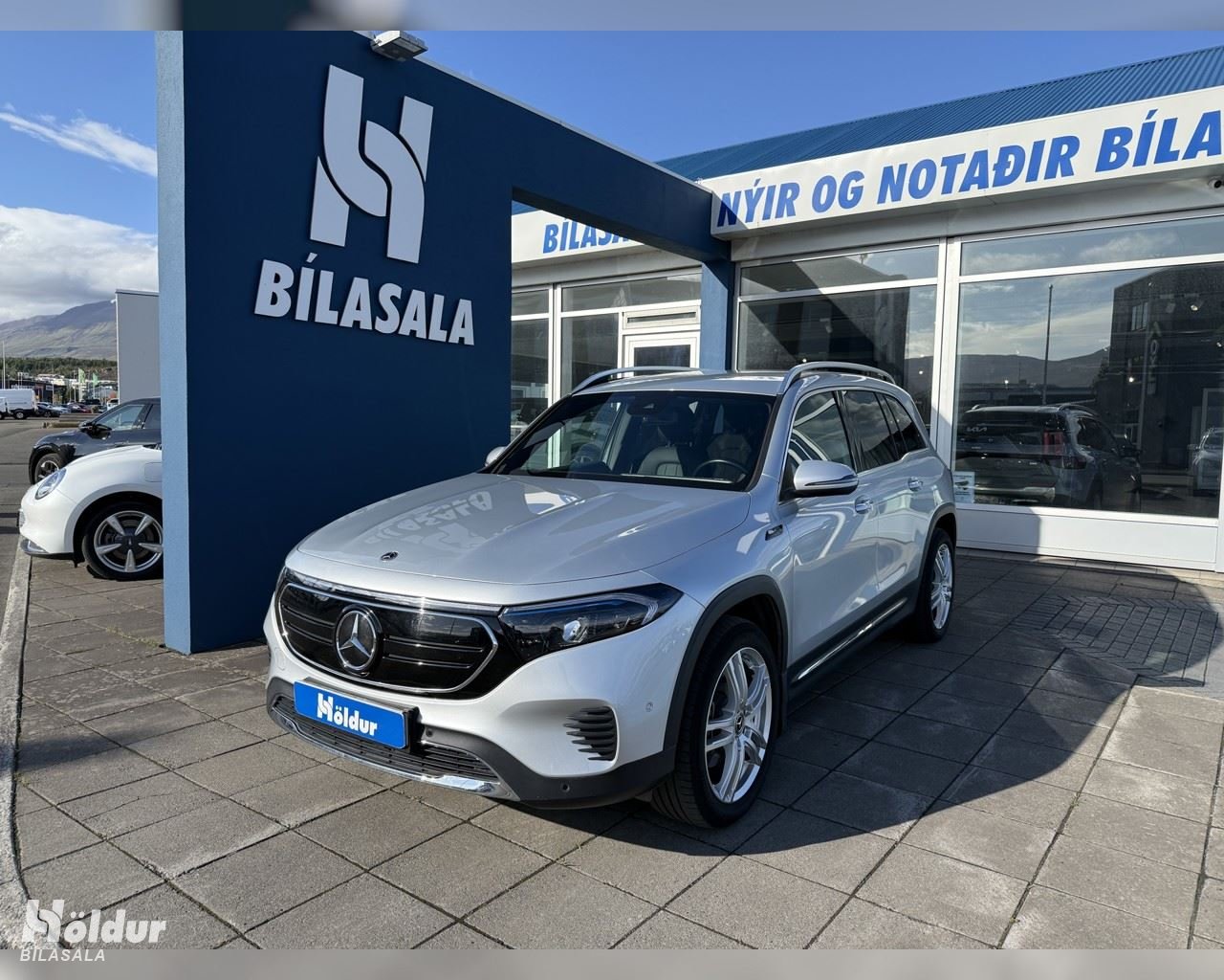 MERCEDES-BENZ EQB 300 4MATIC PROGRESSIVE 7SÆTA