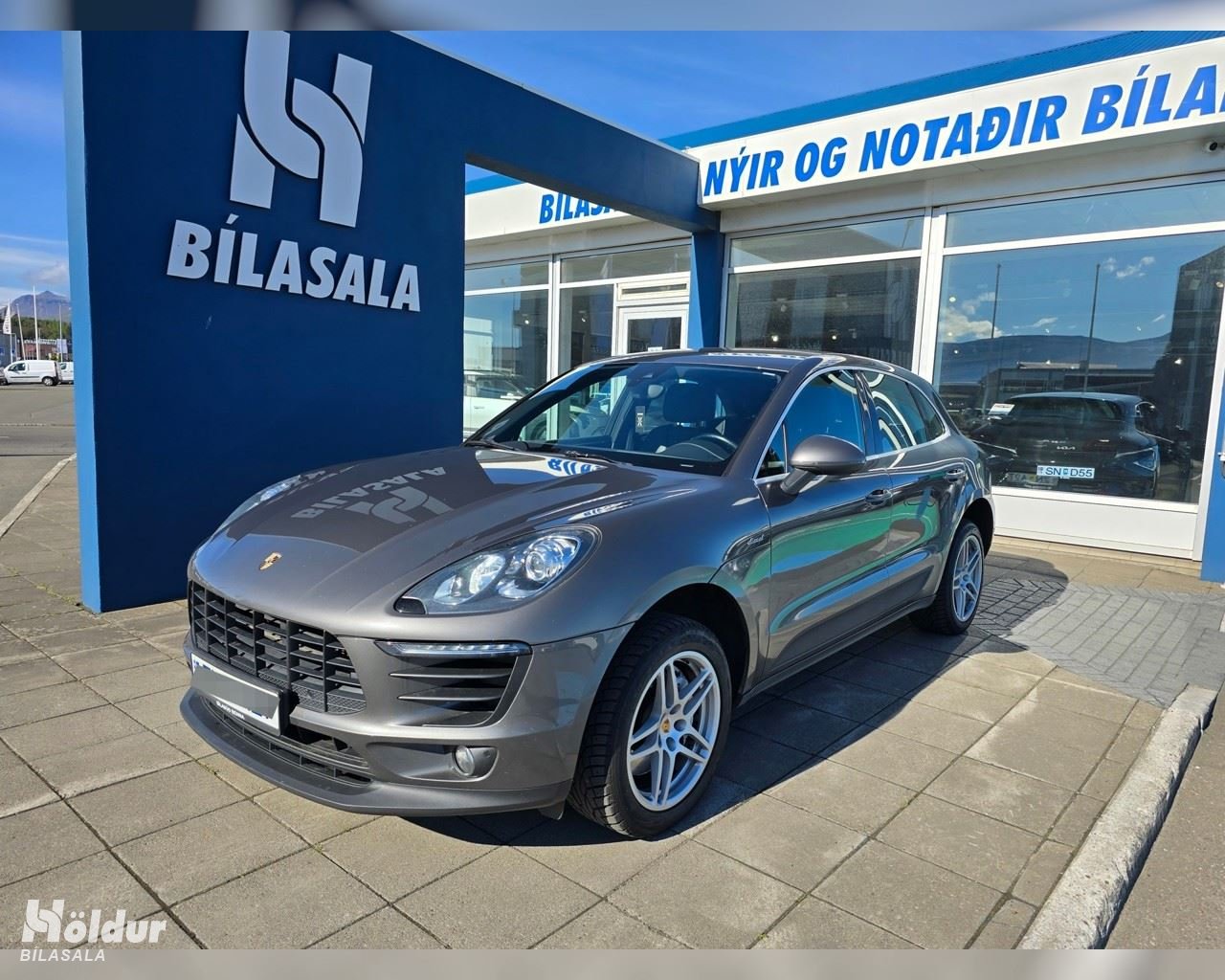 PORSCHE MACAN S