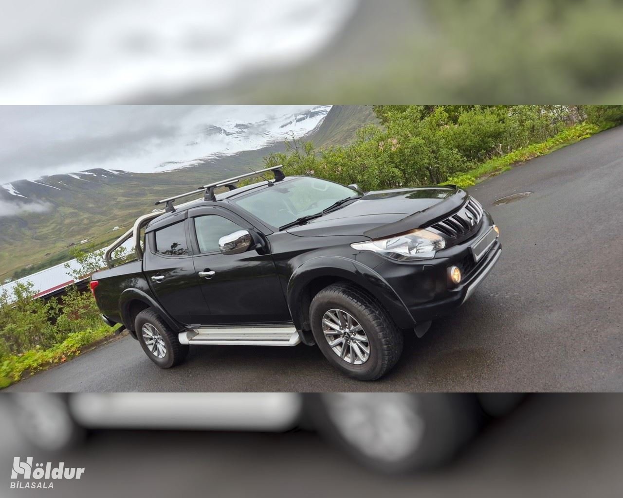 MITSUBISHI L200